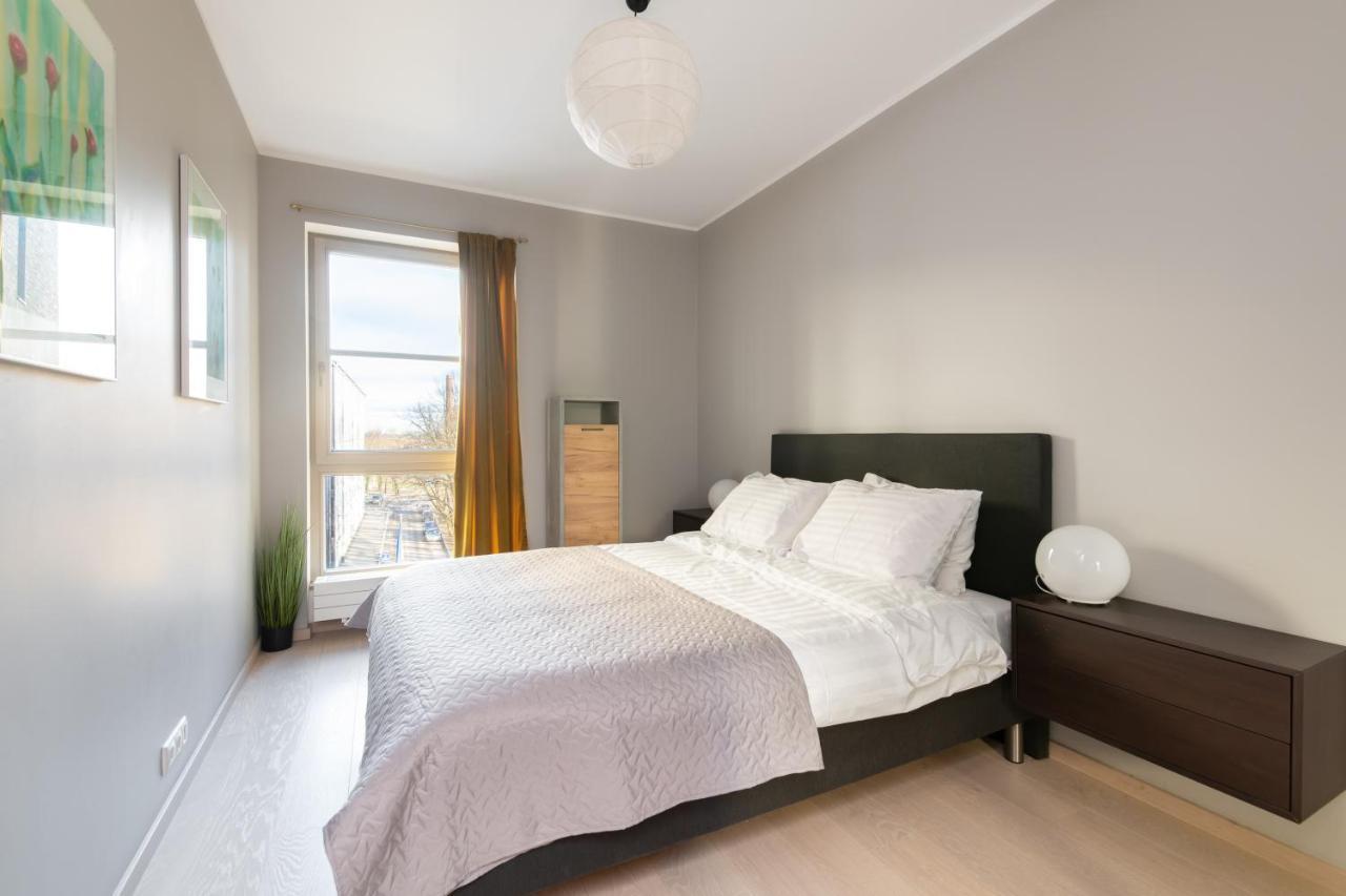 Free Parking, Quiet, One-bedroom At Kalamaja *